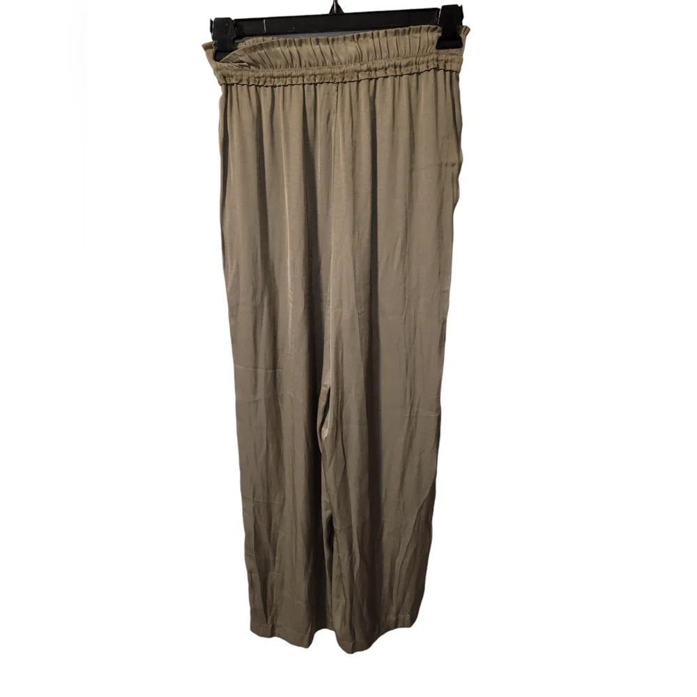 House Of Harlow Stylish Olive Green Two-Piece Set (Size S) - Picture 2 of 5